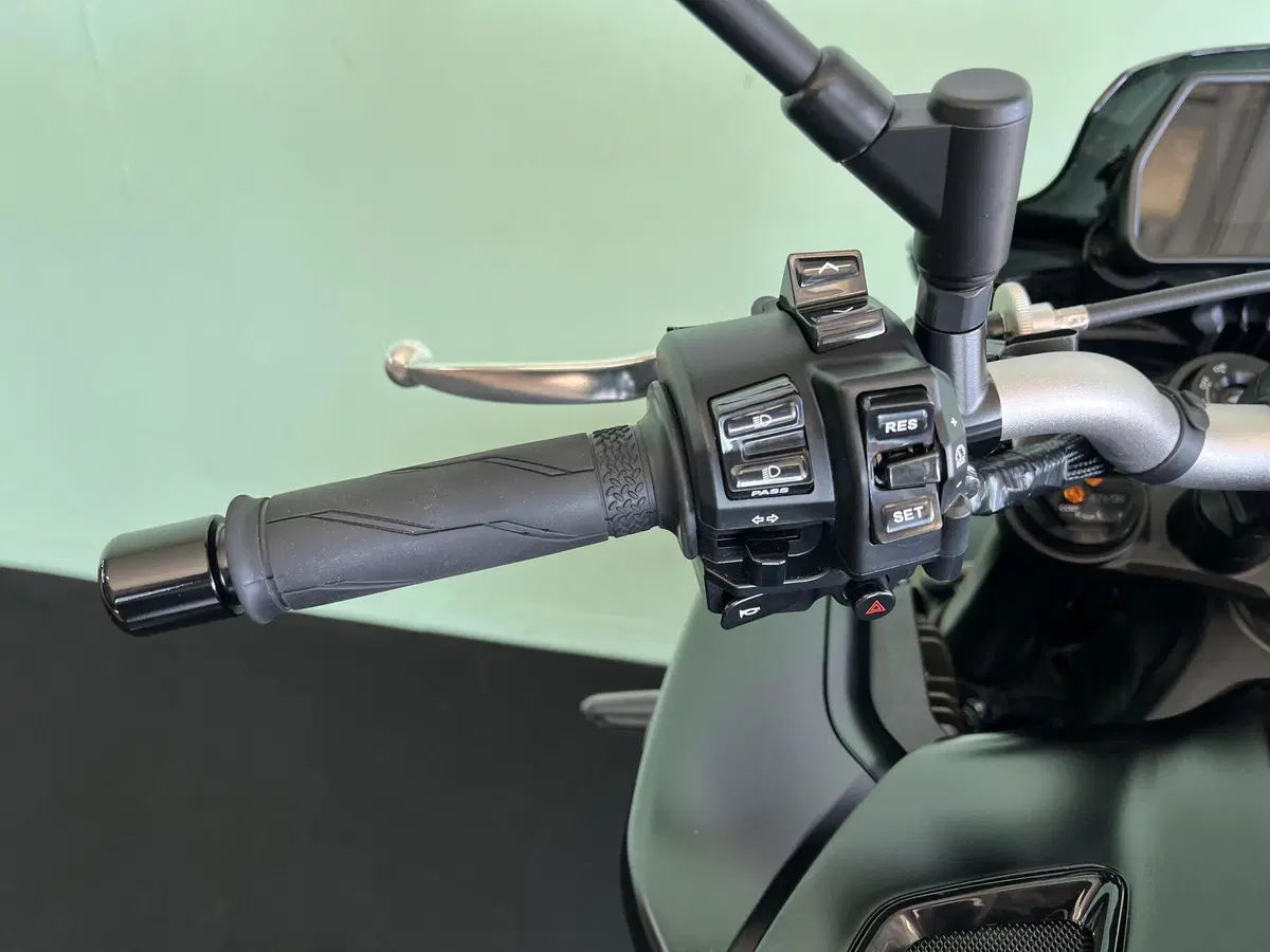 Yamaha MT-10 (2022 - 26) (18)