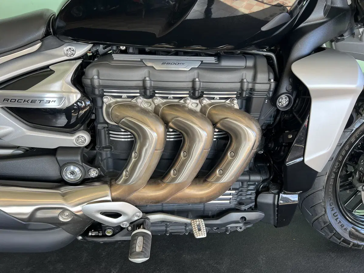 Triumph Rocket 3 R (2019 - 20) (9)
