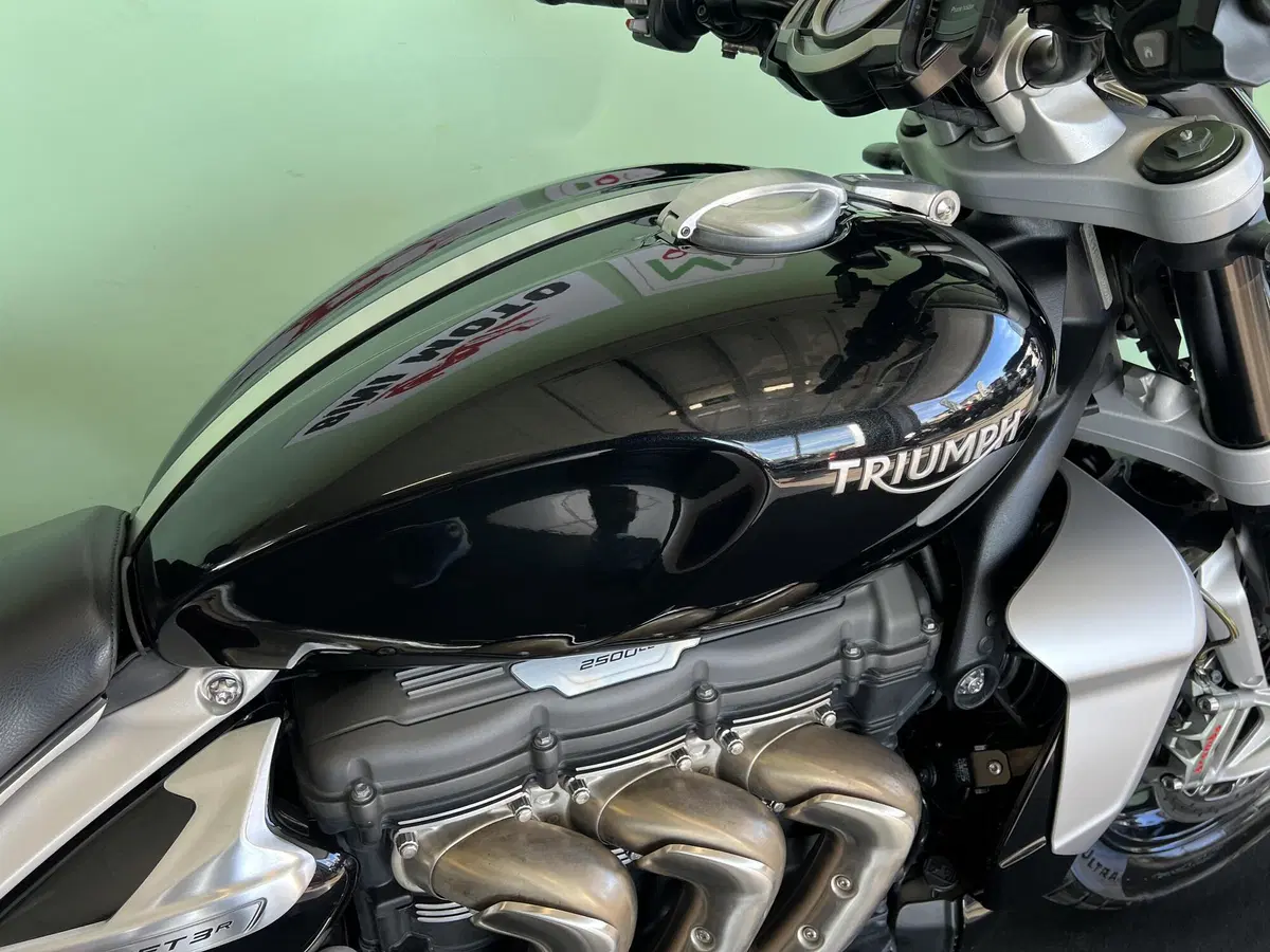 Triumph Rocket 3 R (2019 - 20) (11)
