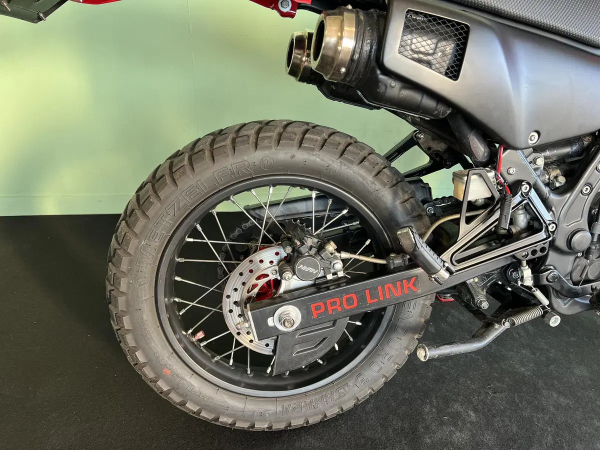 Honda NX 650 Dominator (1988 - 90) (18)