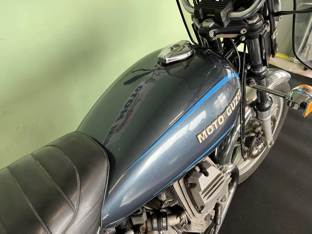 Moto Guzzi V 35 C (1983 - 88) (10)