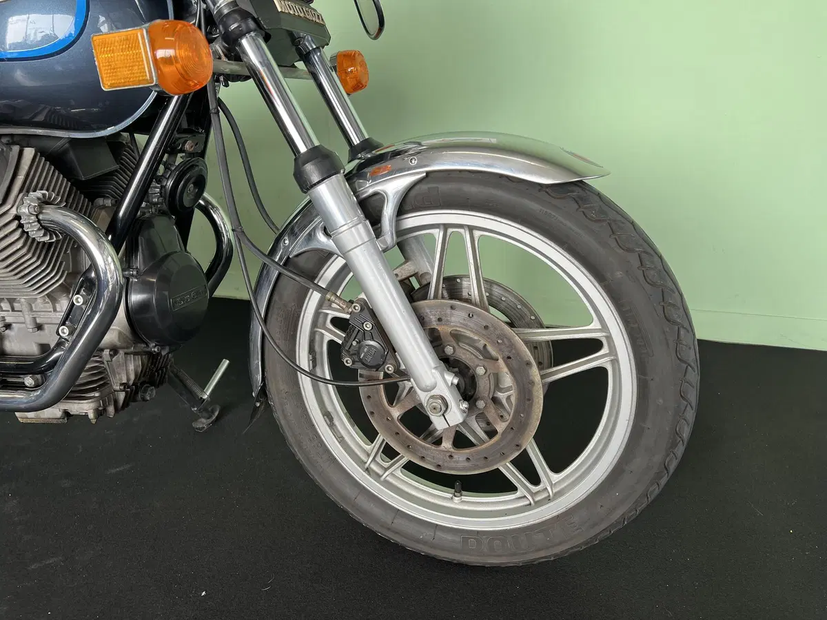 Moto Guzzi V 35 C (1983 - 88) (19)