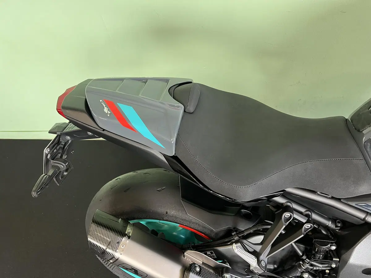 Yamaha MT-10 (2022 - 26) (11)