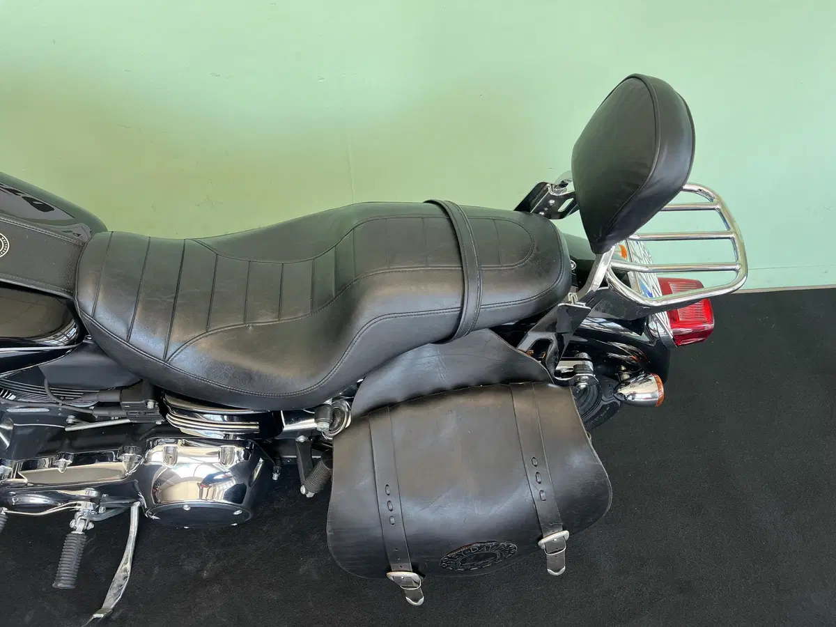 Harley-Davidson 1584 Super Glide Custom (2008 - 13) - FXDC (17)