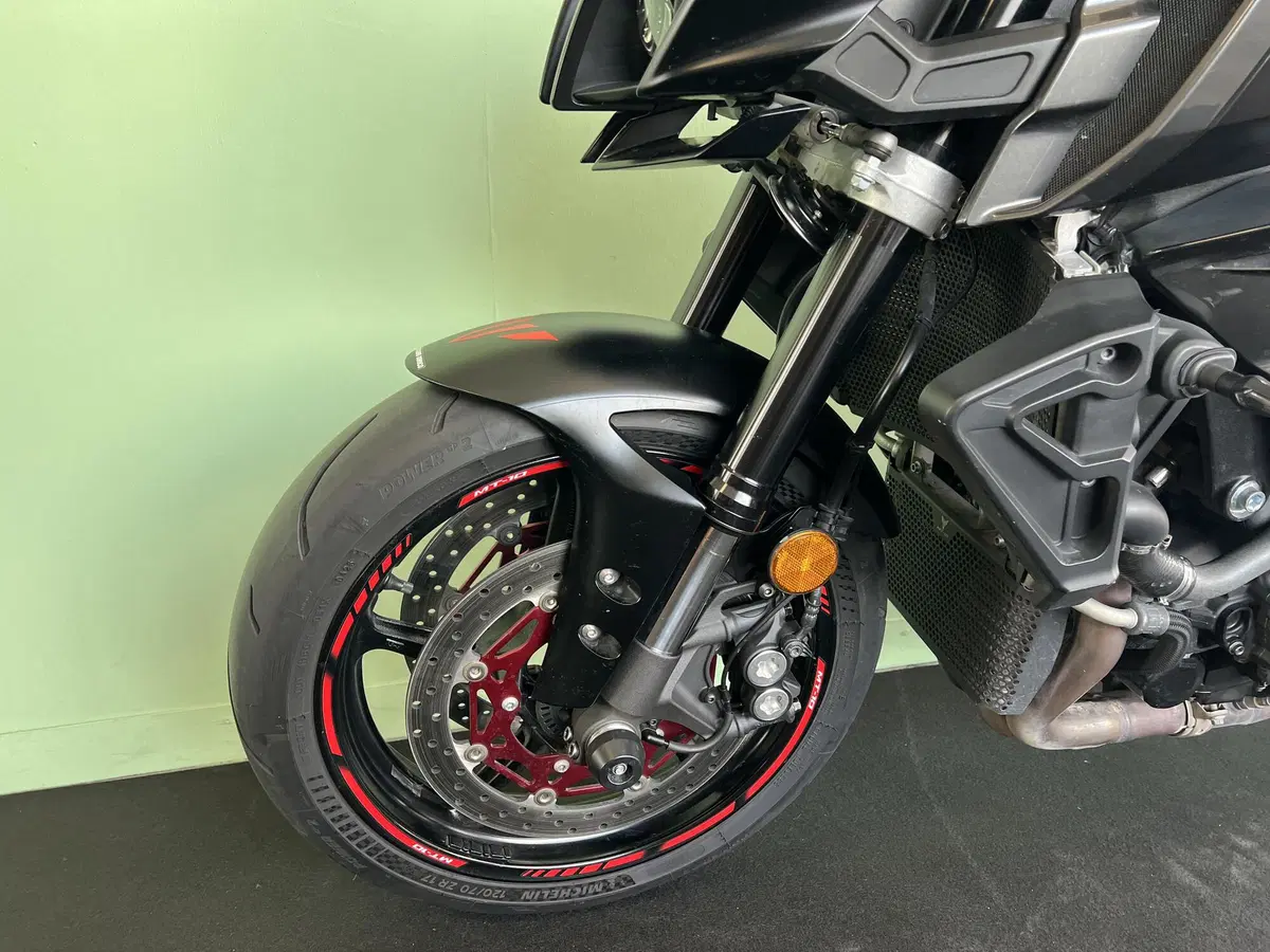 Yamaha MT-10 (2017 - 20) (17)