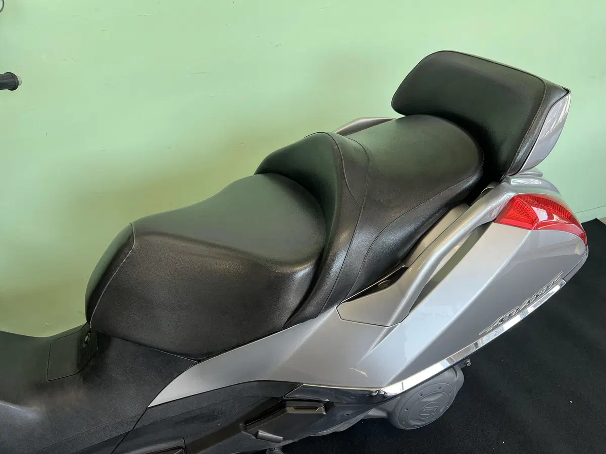 Aprilia Atlantic 500 (2003 - 04) (16)