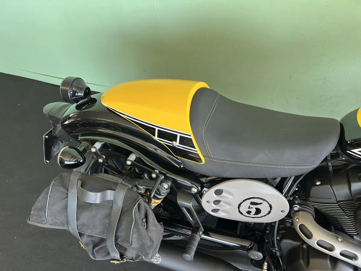 Yamaha XV 950 ABS Racer 60th Anniversary (2015 - 17) (12)
