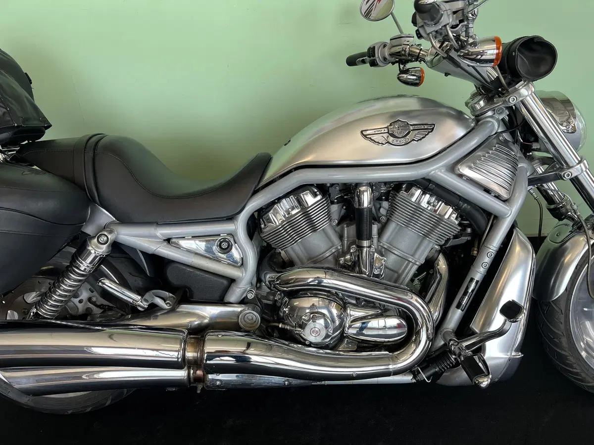 Harley-Davidson 1130 V-Rod (2002 - 05) - VRSCA (9)
