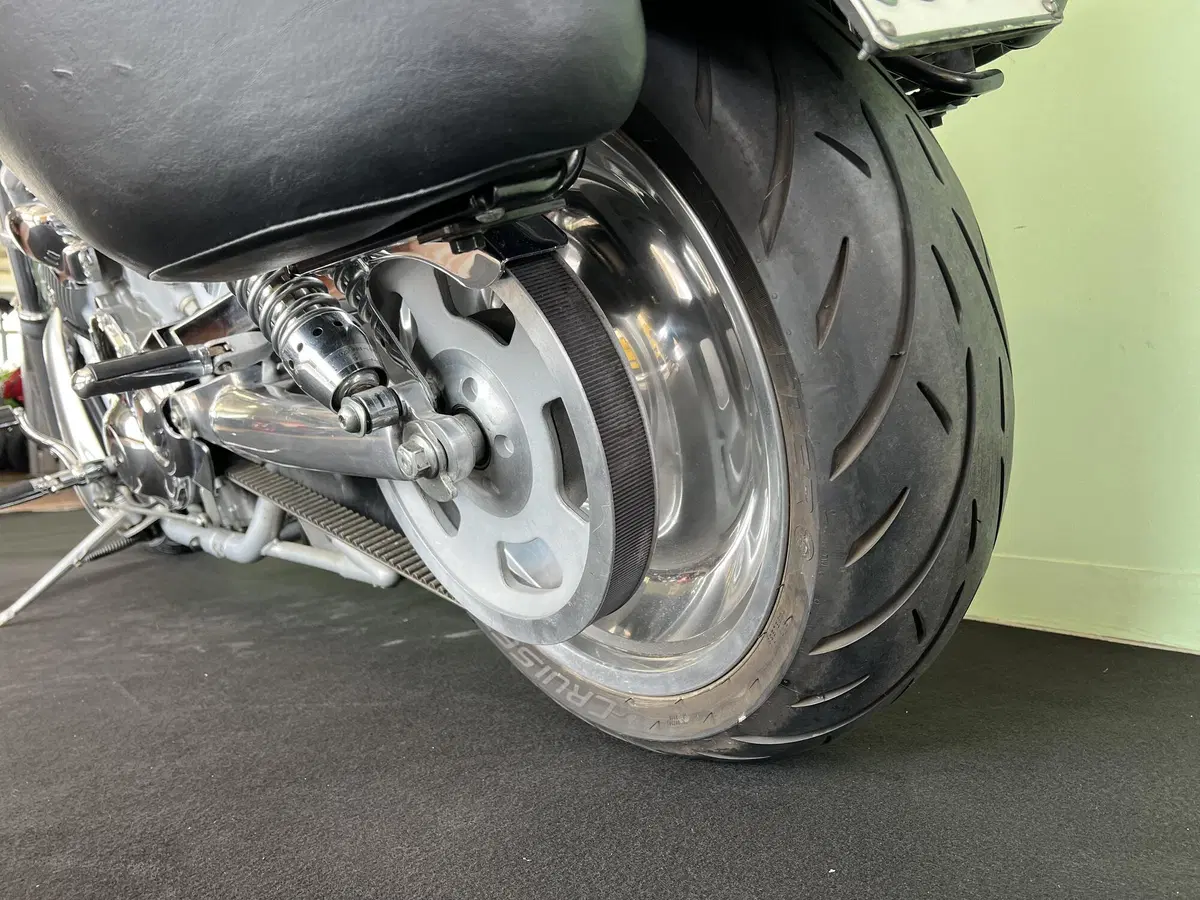 Harley-Davidson 1130 V-Rod (2002 - 05) - VRSCA (19)
