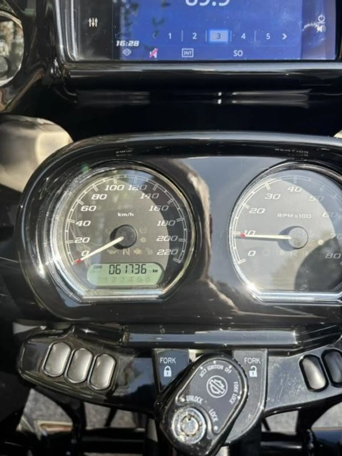 Harley-Davidson 114 Road Glide Special (2019 - 20) - FLTRXS (8)
