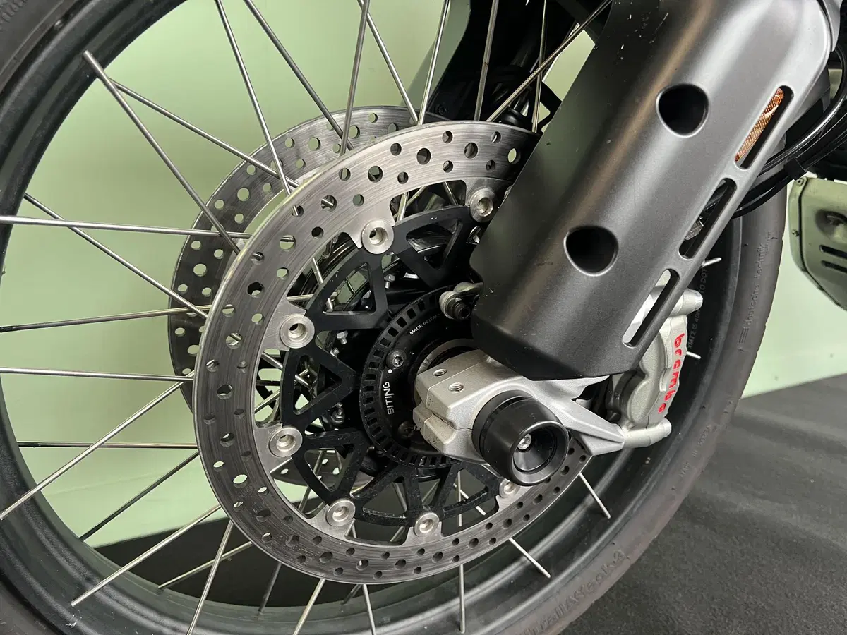 Ducati DesertX (2022 - 25) (15)