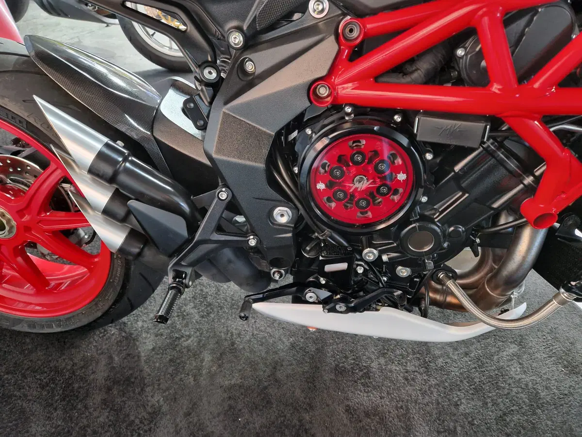 MV Agusta Brutale 800 RR SCS (2021 - 22) (6)