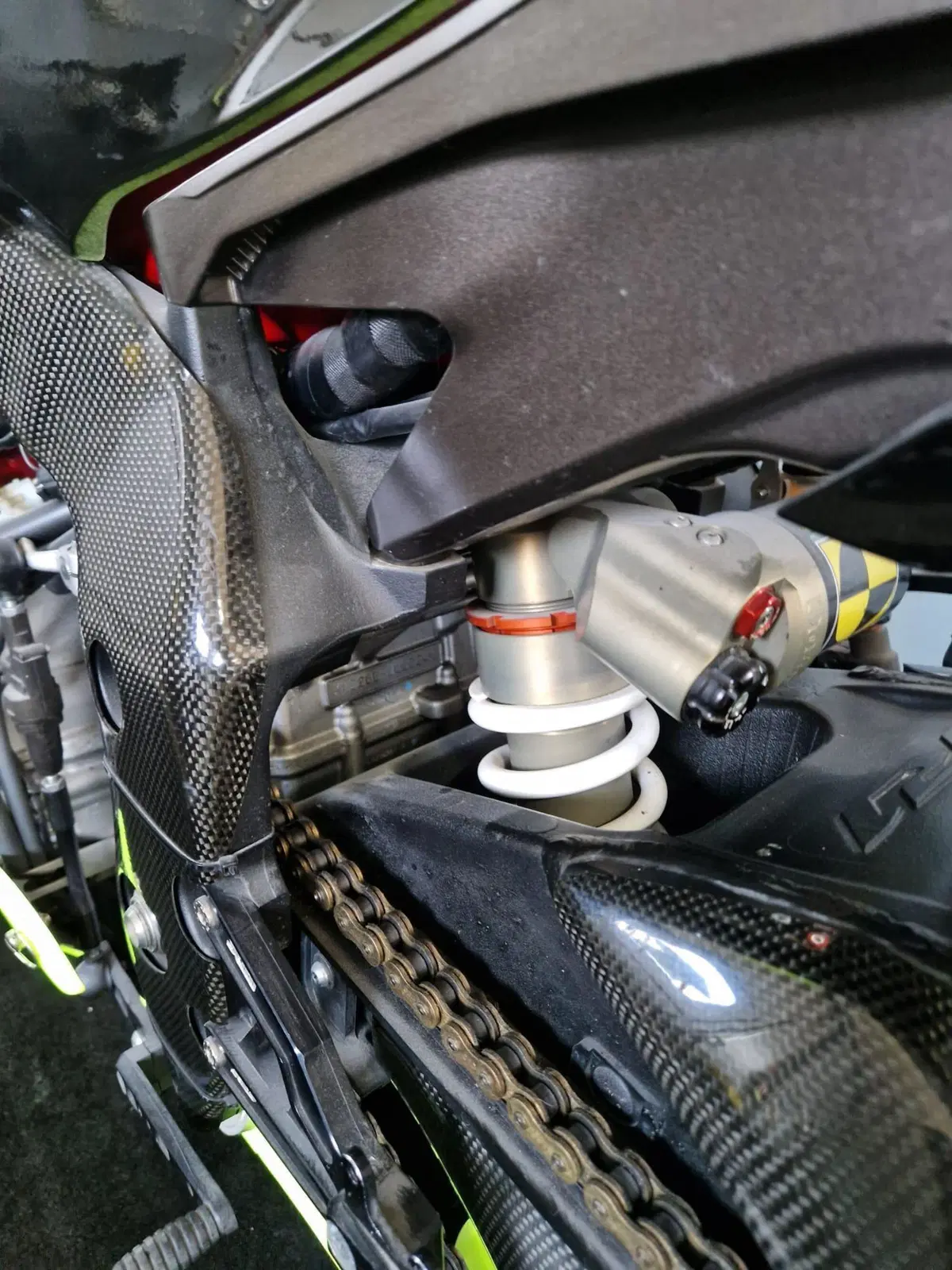 Yamaha YZF R1 (2015 - 16) (8)