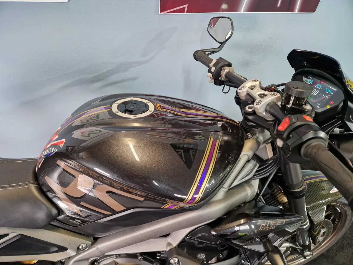 Triumph Street Triple RS (2020 - 22) (15)