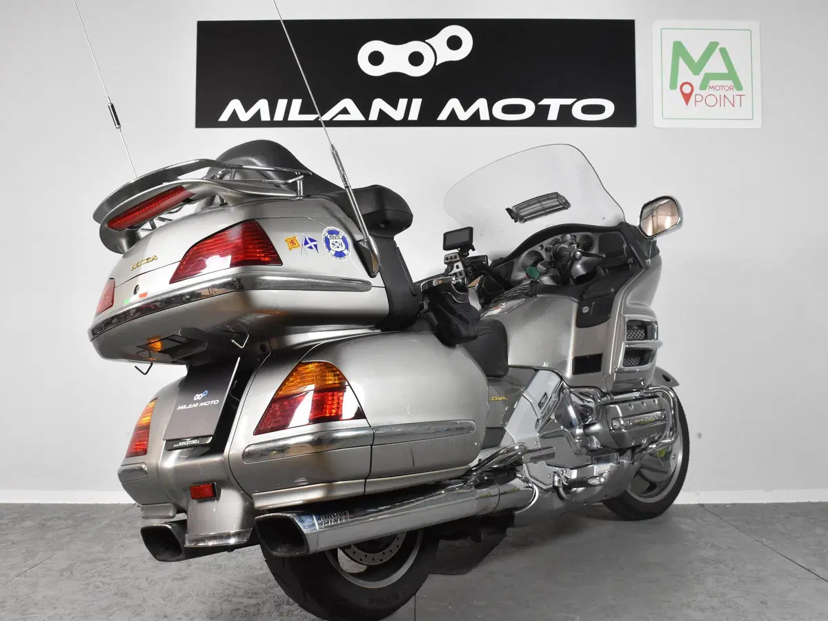 Honda GL 1800 Gold Wing (2000 - 05) (6)