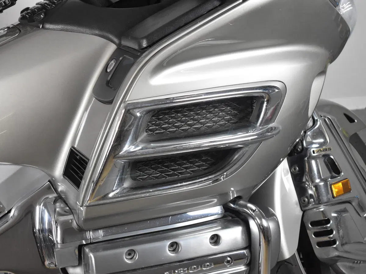 Honda GL 1800 Gold Wing (2000 - 05) (11)