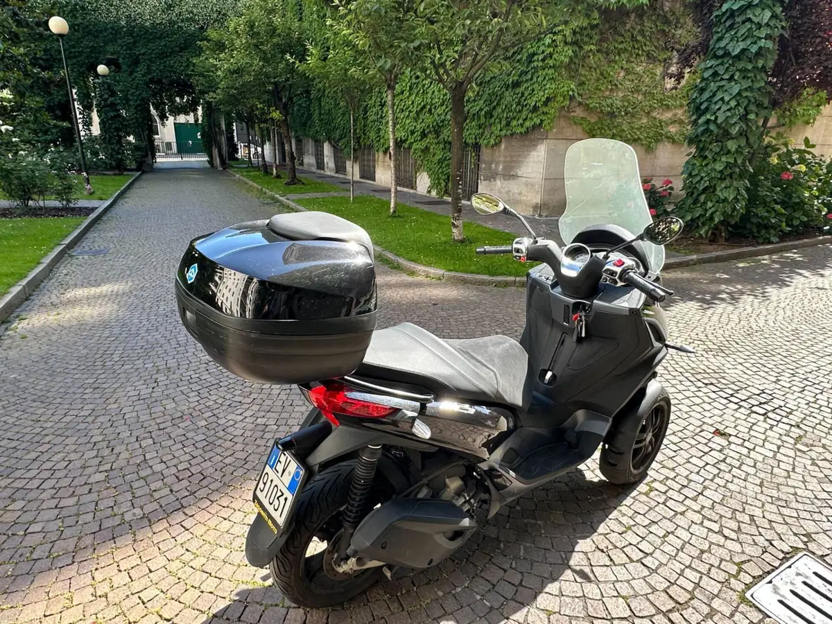 Piaggio Mp3 300 Hpe (2019 - 20) (4)