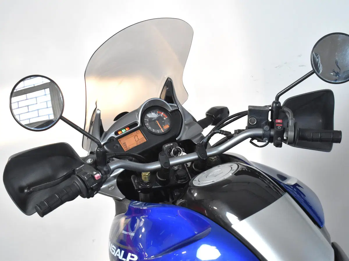 Honda Transalp XL 700 V ABS (2007 - 2013) (19)