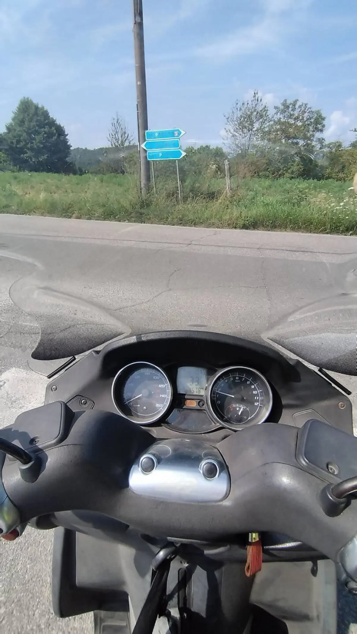Piaggio MP3 250 i.e. (2)