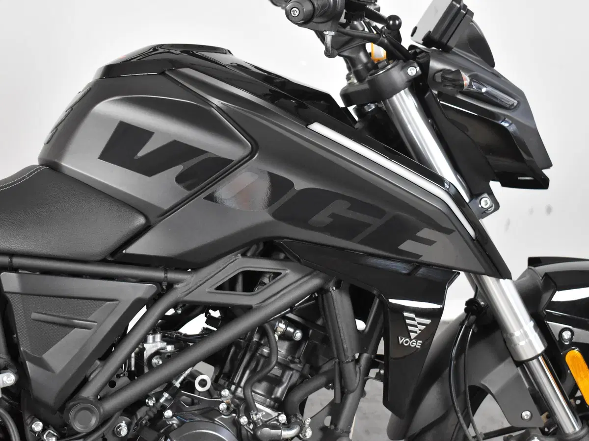 Voge Brivido 125R (2023 - 26) (9)