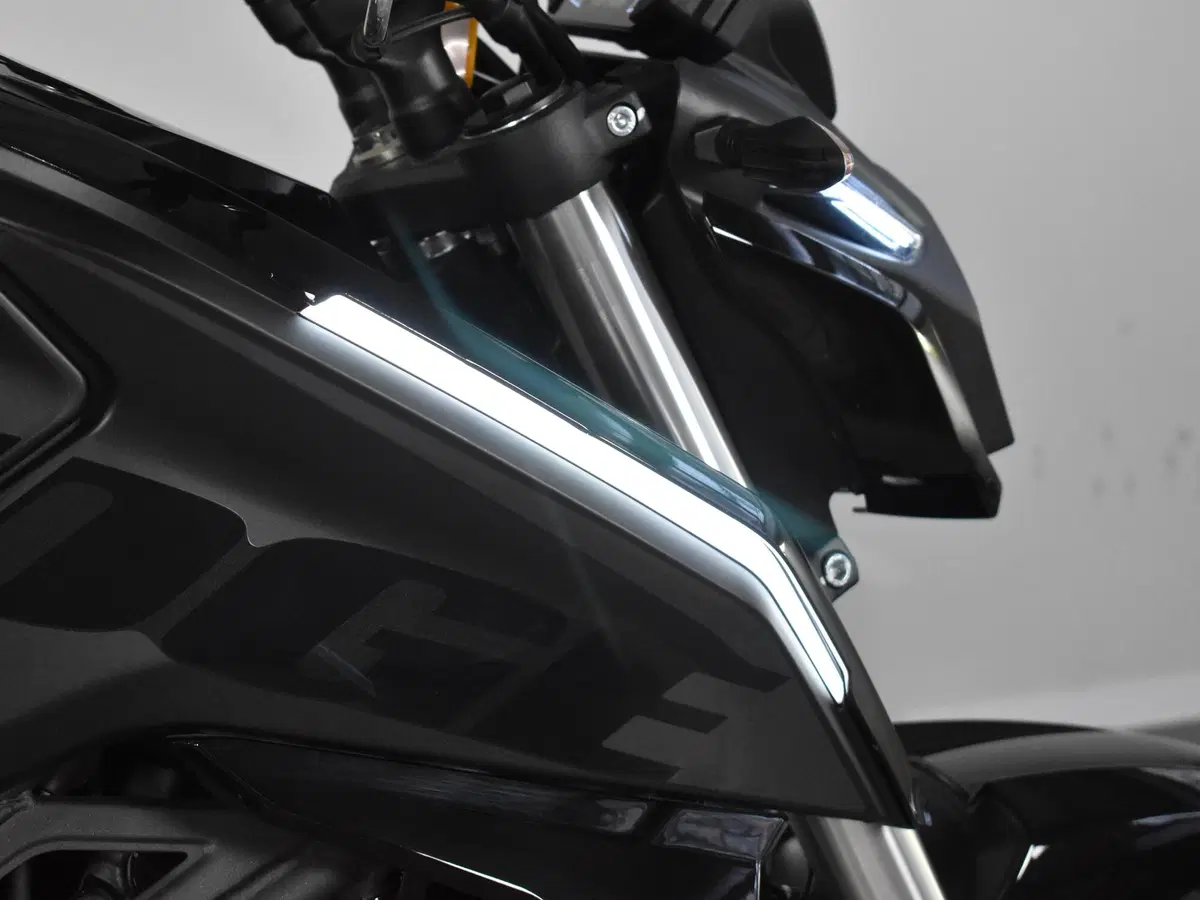 Voge Brivido 125R (2023 - 26) (13)
