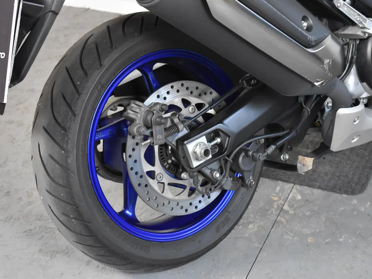 Yamaha T-Max 530 SX Sport Edition (2018 - 19) (8)