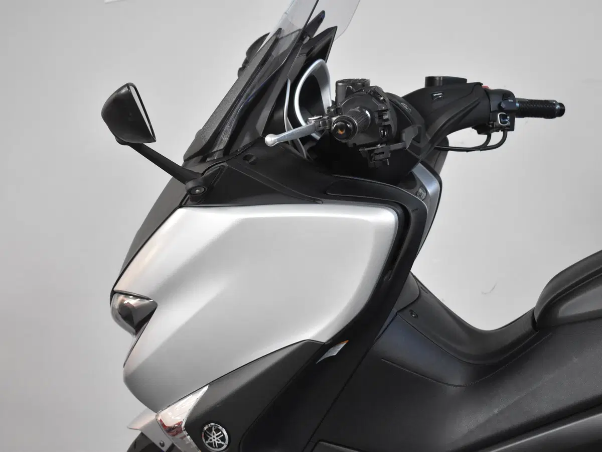 Yamaha T-Max 530 SX Sport Edition (2018 - 19) (16)