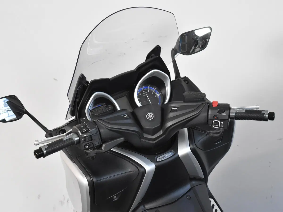 Yamaha T-Max 530 SX Sport Edition (2018 - 19) (18)