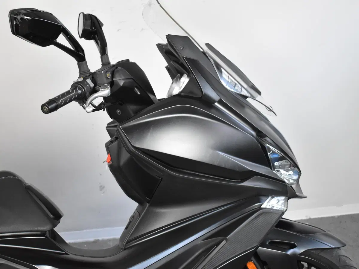 Kymco Xciting 400i S TCS (2021 - 24) (10)