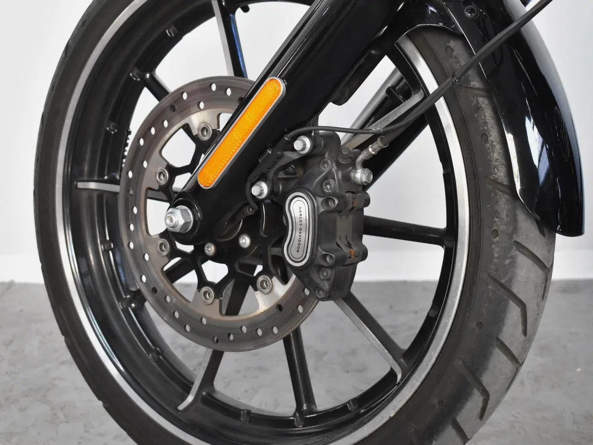 Harley-Davidson 1690 Breakout (2013 - 17) - FXSB (19)