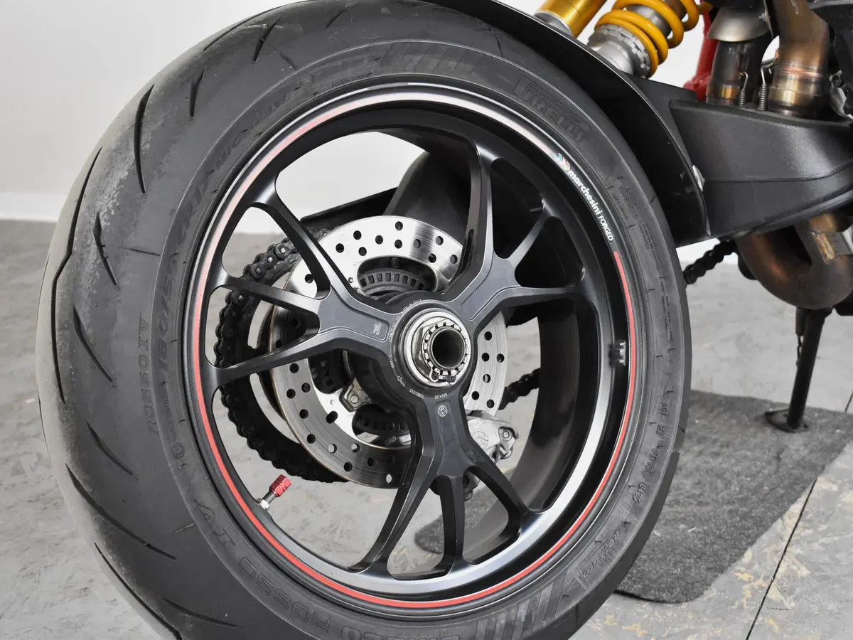 Ducati Hypermotard 821 SP (2013 - 15) (10)