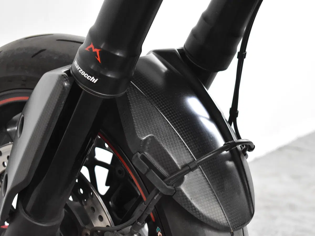 Ducati Hypermotard 821 SP (2013 - 15) (16)