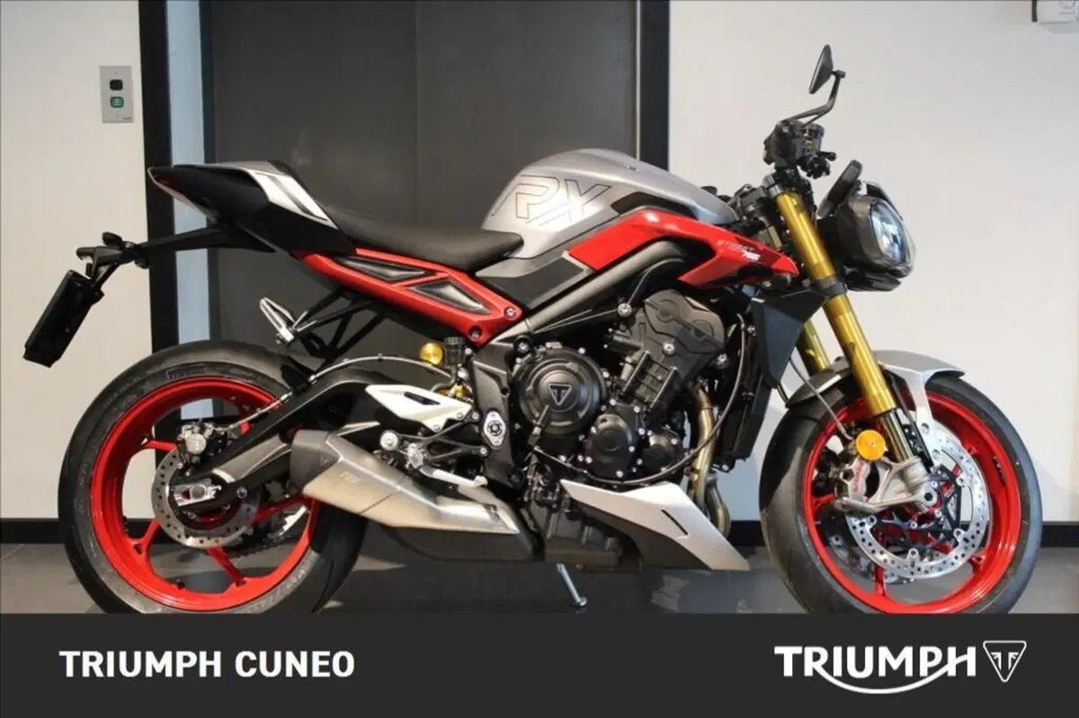 Triumph Street Triple 765 RX (2026) (2)