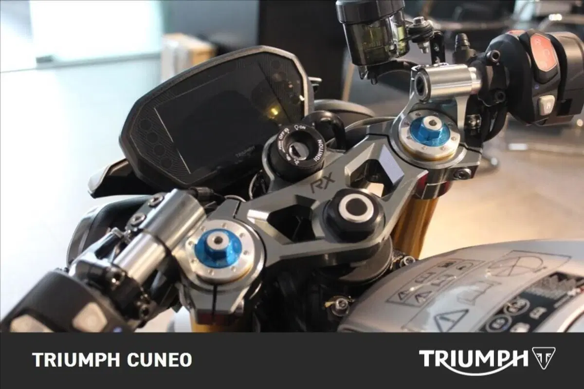 Triumph Street Triple 765 RX (2026) (16)