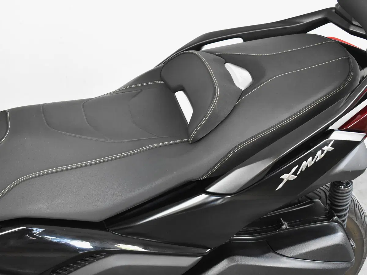 Yamaha X-Max 300 Tech Max (2021 - 24) (16)