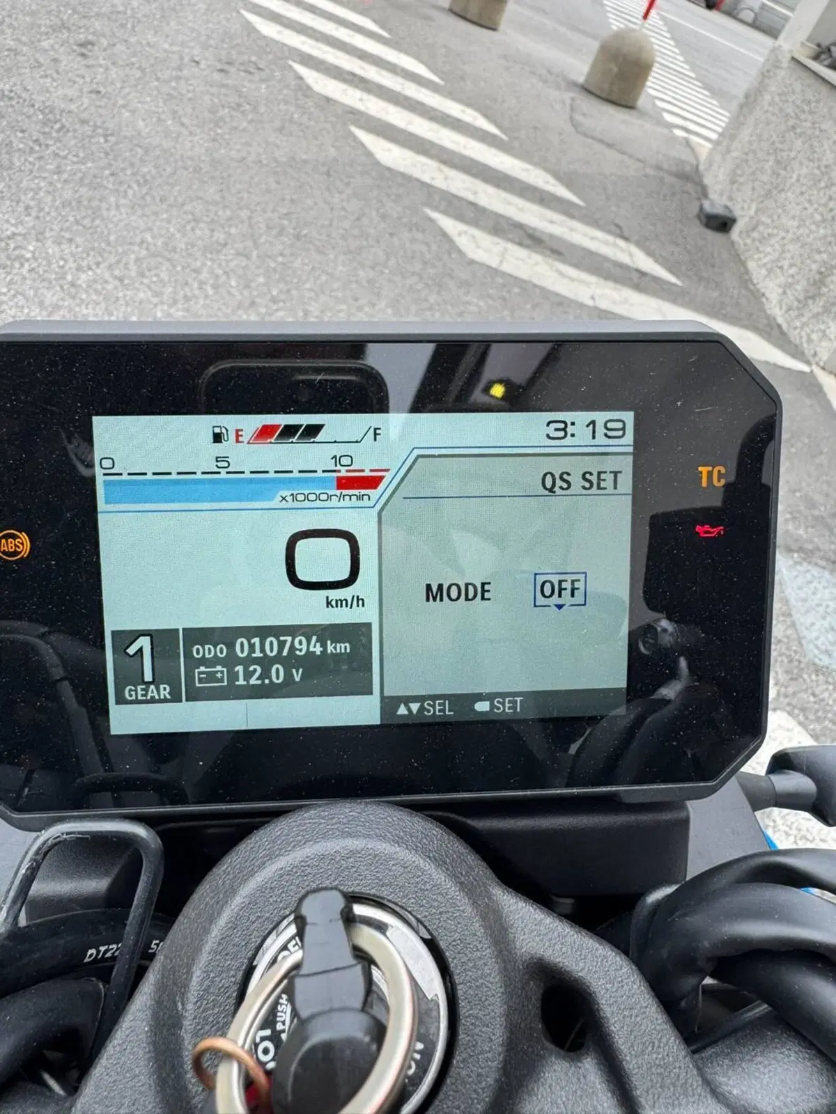Suzuki GSX-8S (2023 - 24) (14)
