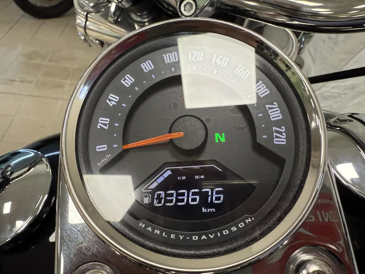 Harley-Davidson 107 Low Rider (2018 - 20) - FXLR (9)