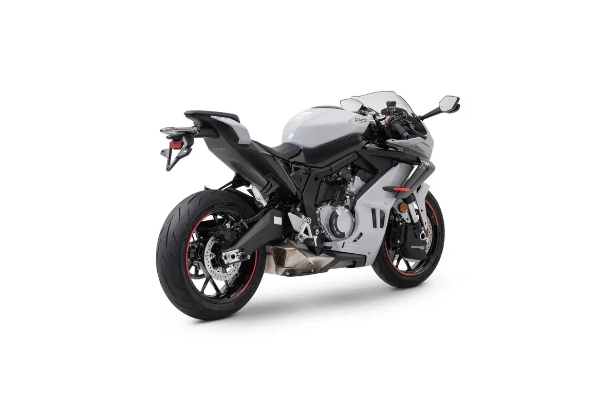 CFMOTO 675SR-R (2025 - 26) (7)