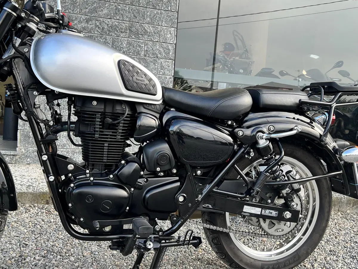 Benelli Imperiale 400 (2021 - 25) (7)