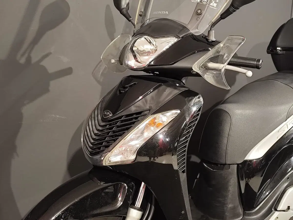 Honda SH 125 i (2009 - 12) (7)