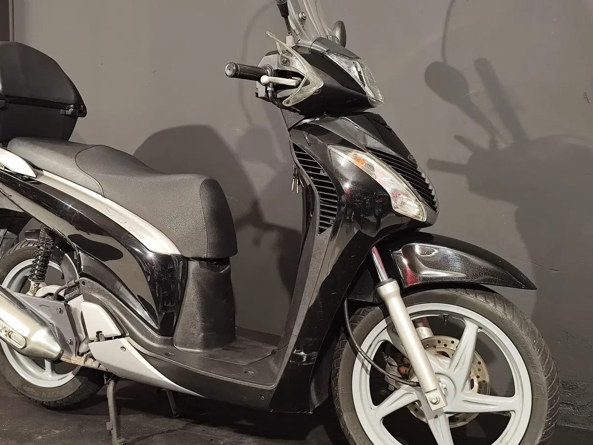 Honda SH 125 i (2009 - 12) (8)
