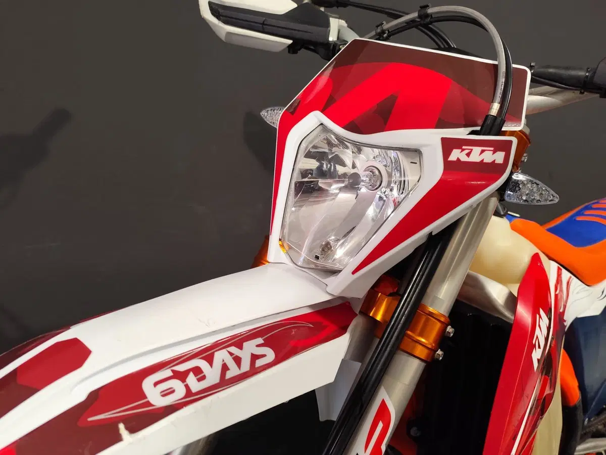 KTM 350 EXC-F Six Days (2023) (9)