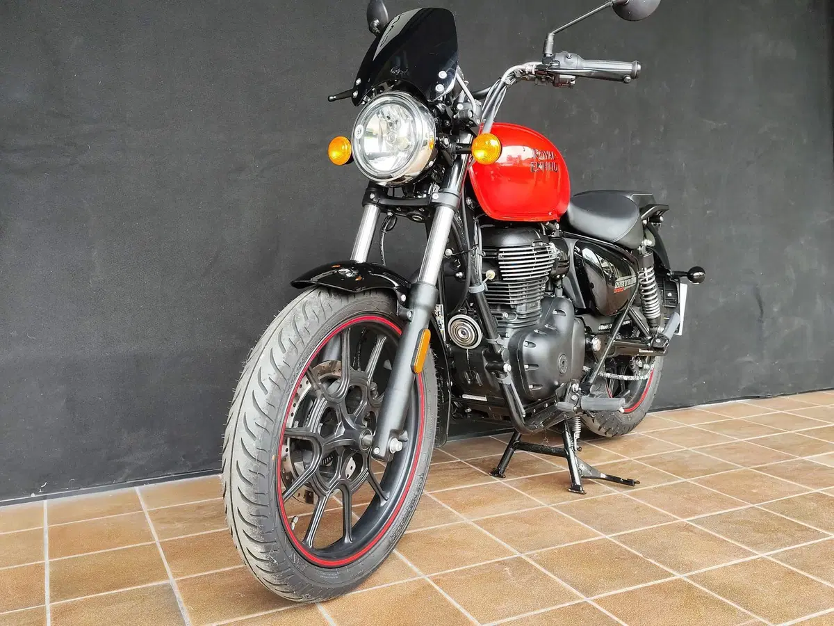 Royal Enfield Meteor 350 (2021 - 26) (6)