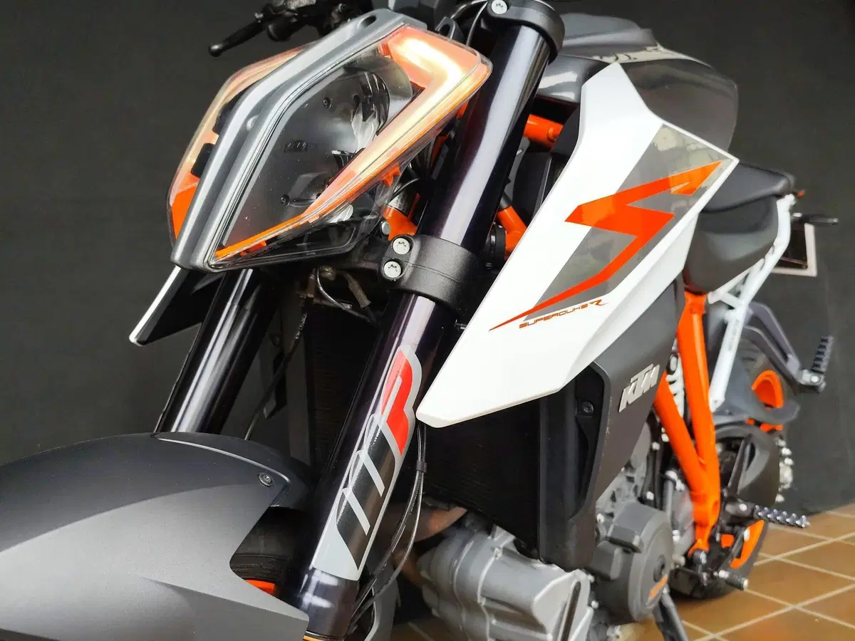 KTM 1290 Super Adventure R (2017 - 20) (8)