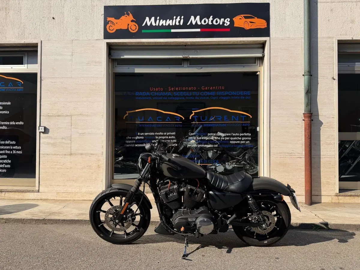 Harley-Davidson 883 Iron (2017 - 20) - XL 883N (16)