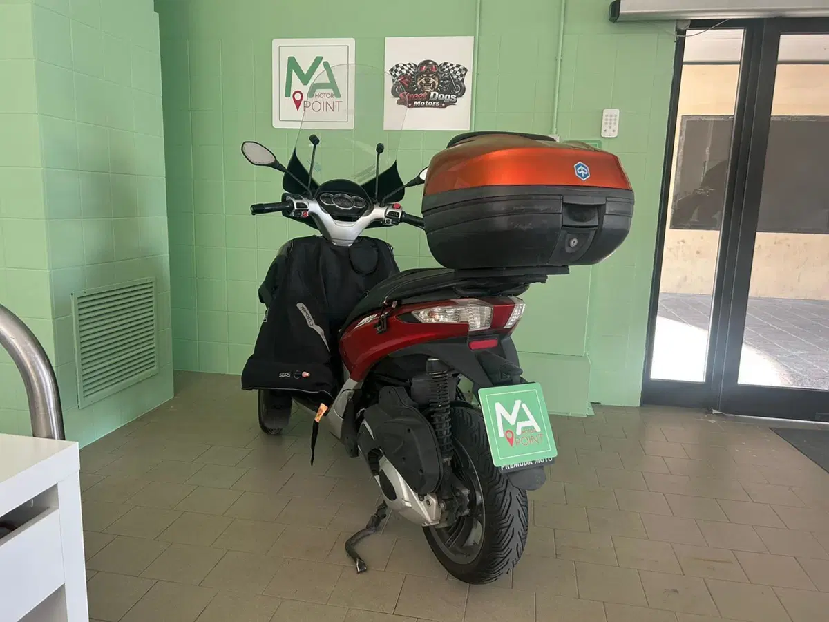 Piaggio Mp3 300 ie Yourban ERL (2011 - 17) (8)