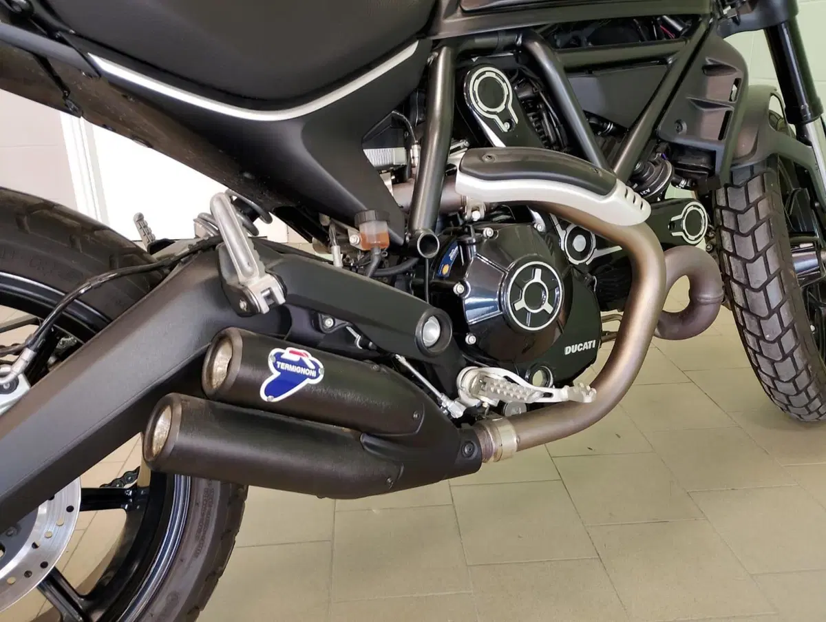 Ducati Scrambler 800 Icon Dark (2021 - 22) (6)