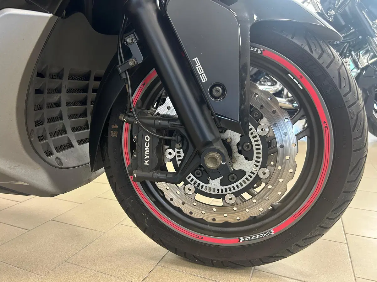 Kymco Xciting 400i (2012 - 17) (12)