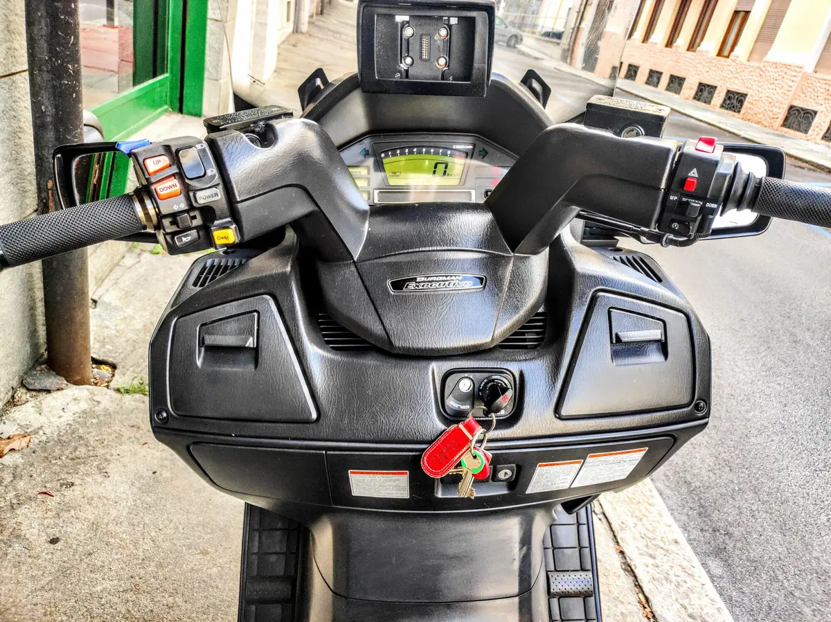 Suzuki Burgman AN 650 Executive ABS (2006 - 12) (6)