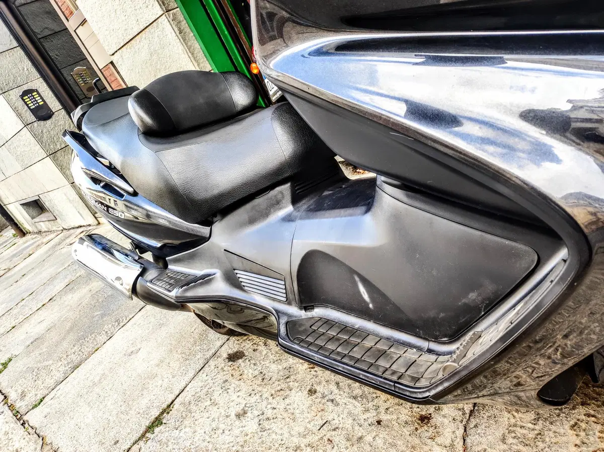 Suzuki Burgman AN 650 Executive ABS (2006 - 12) (9)